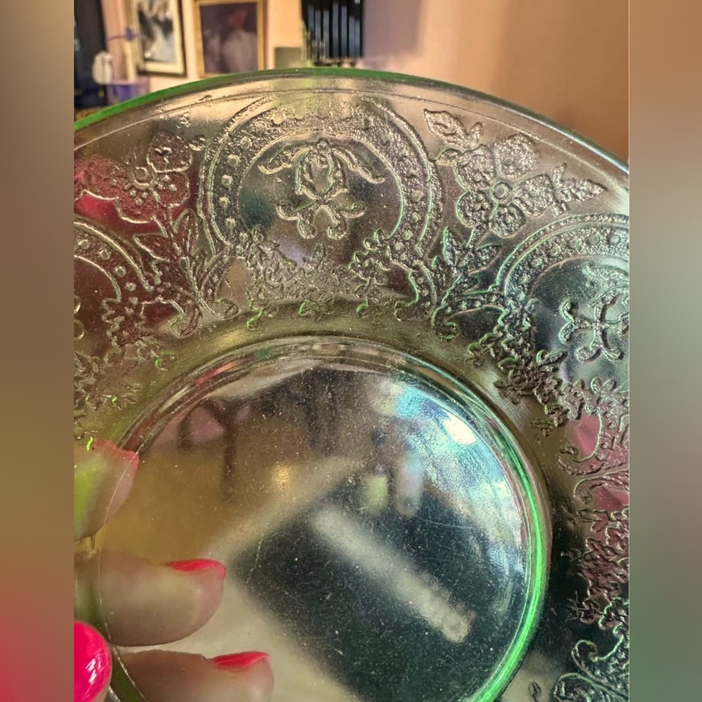 Set of nine 6" Indiana Uranium Horseshoe Dessert Bread Plates Depression Glass
